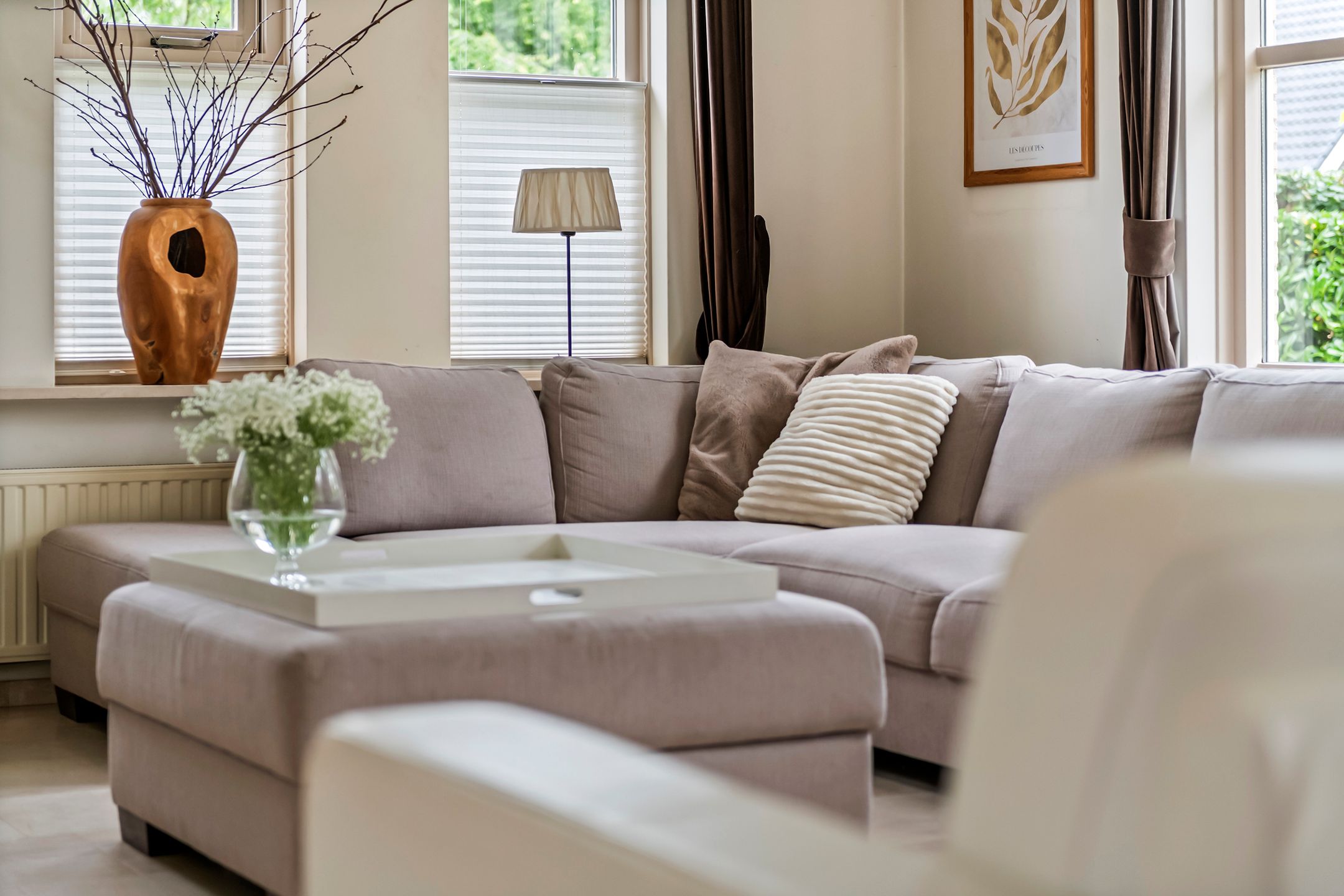 Elegant Freestanding Villa with Spacious Garden and Southern Terrace — 45