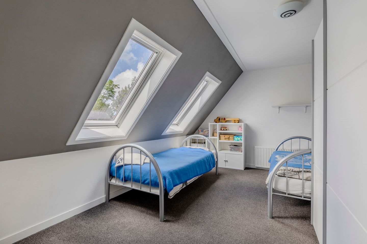 Spacious Detached Home with Green Views and Four Bedrooms — 29