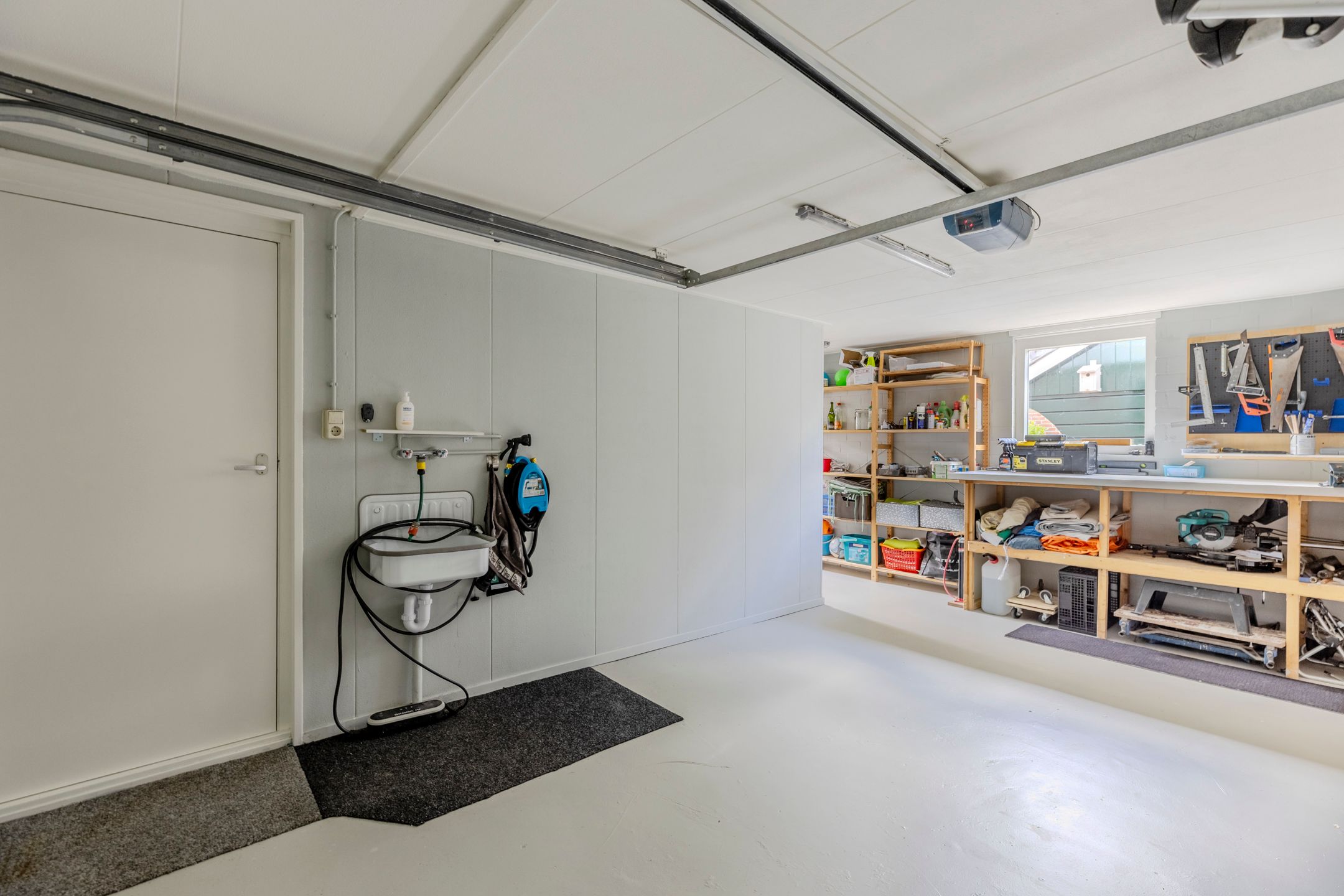 Spacious Detached Home with Green Views and Four Bedrooms — 15