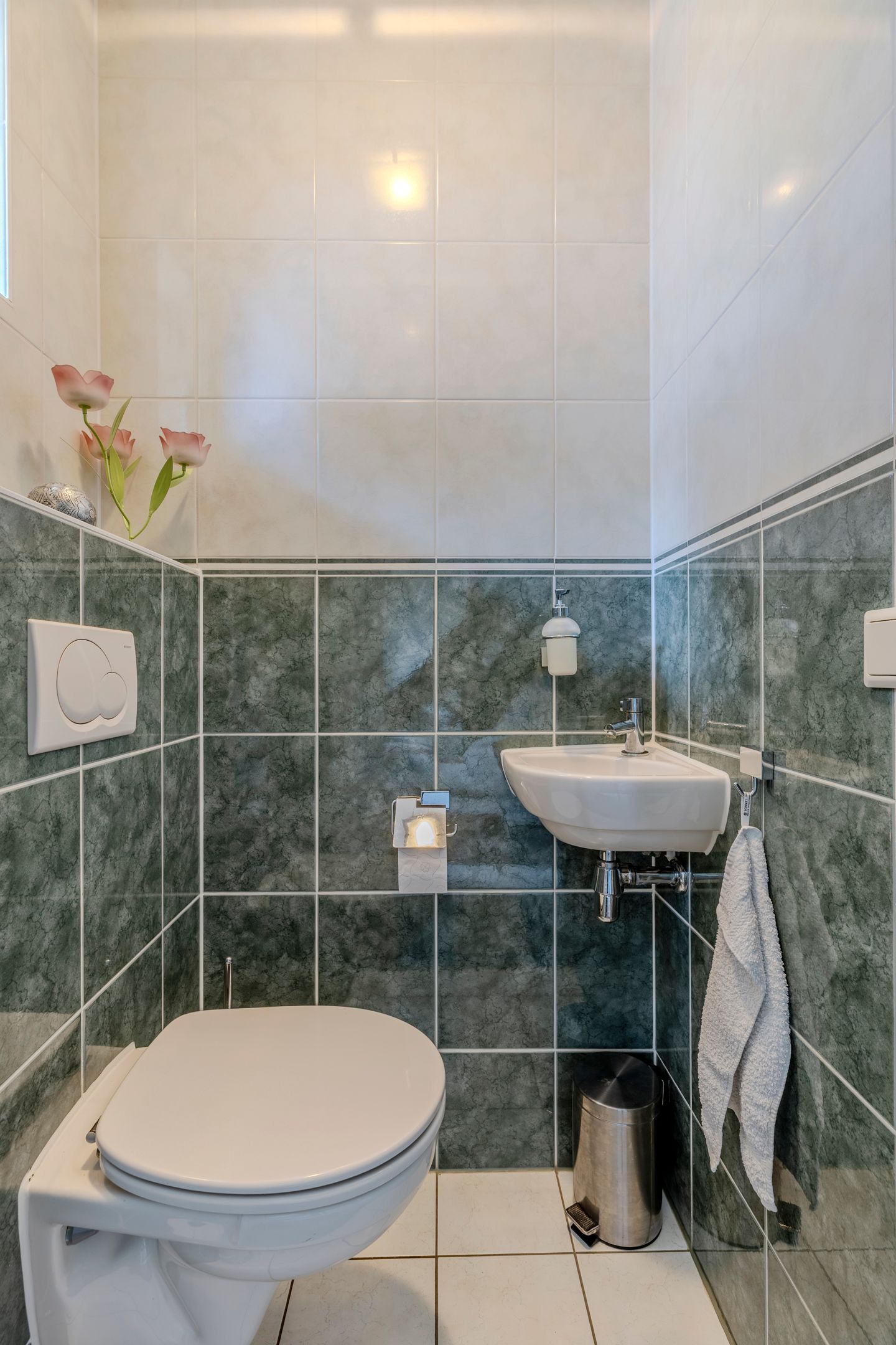 Spacious Detached Home with Green Views and Four Bedrooms — 19