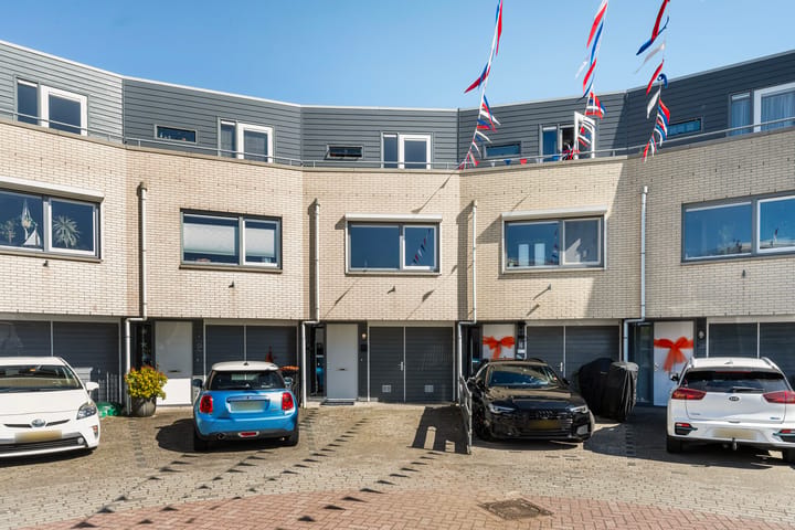 Tussenwoning te koop: Otterbeek 83, Zwartsluis