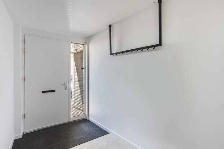 Tussenwoning te koop: Otterbeek 83, Zwartsluis