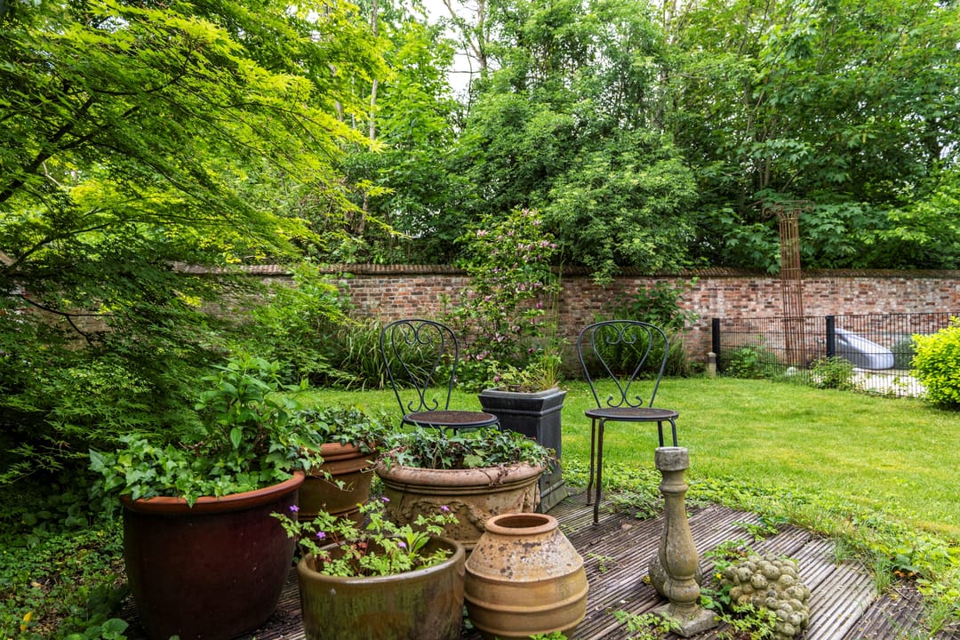 Historic Neoclassical Mansion with Heated Pool in Turnhout City Center — 38