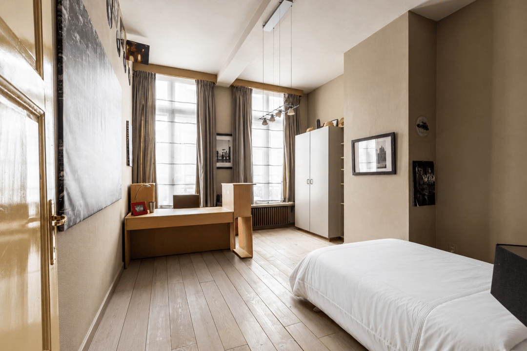 Historic Neoclassical Mansion with Heated Pool in Turnhout City Center — 28