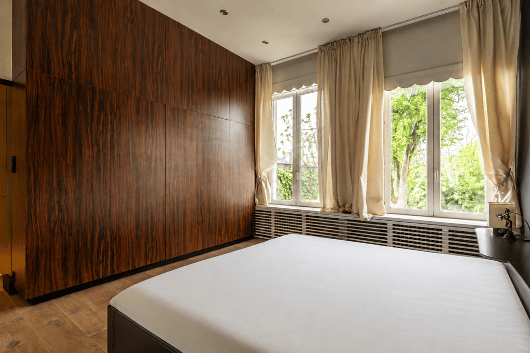 Historic Neoclassical Mansion with Heated Pool in Turnhout City Center — 23