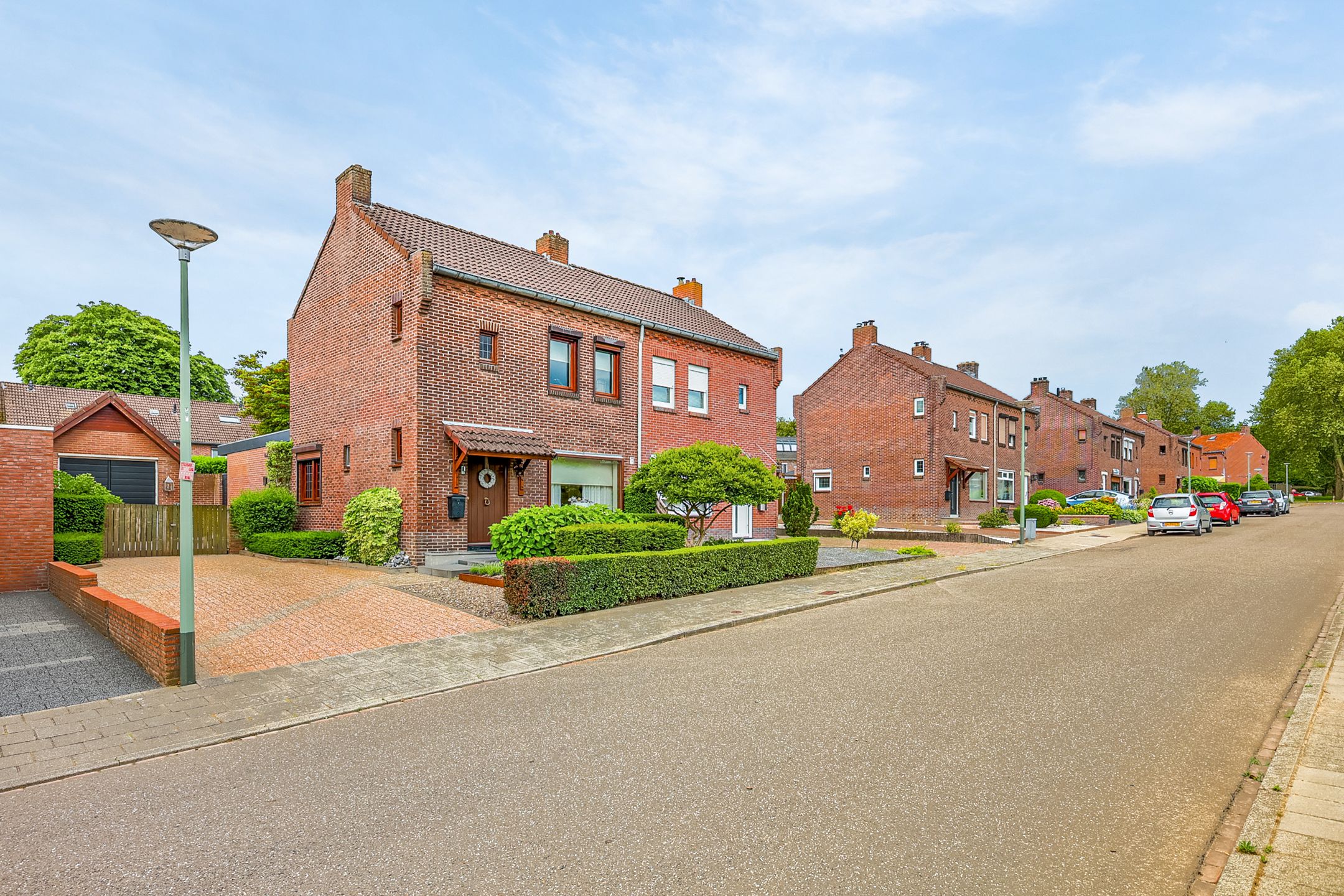 Photo 36 of Jonker Cluttstraat 33