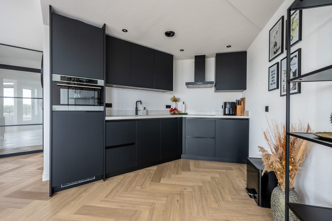 Renovated three room apartment with views in central Zeist — 8