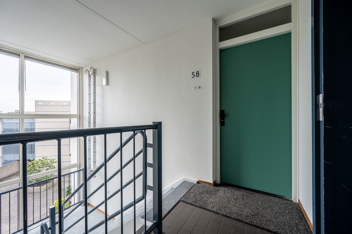 Renovated three room apartment with views in central Zeist — 29