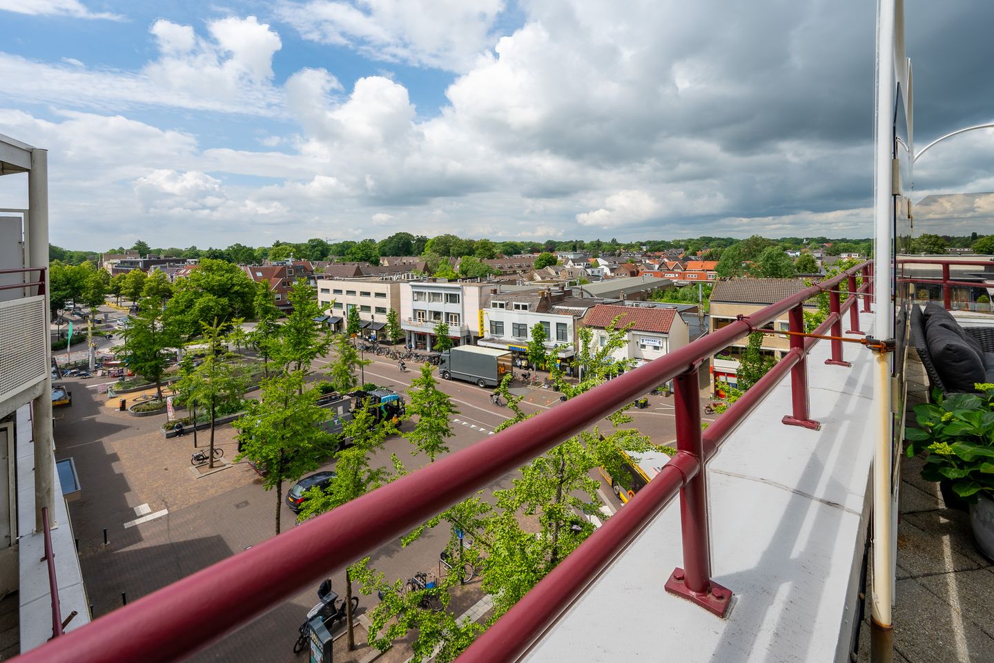 Renovated three room apartment with views in central Zeist — 25