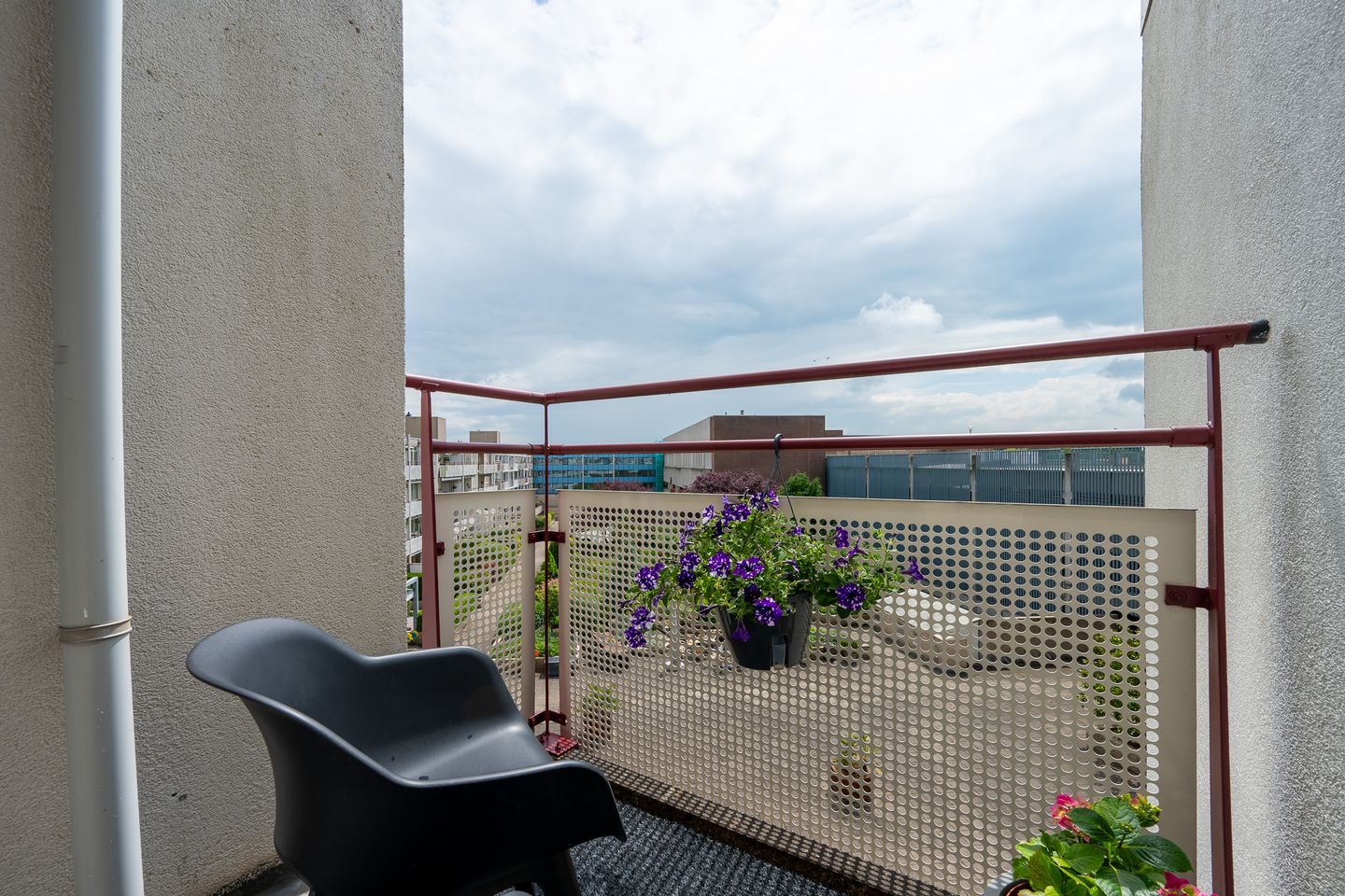 Renovated three room apartment with views in central Zeist — 19
