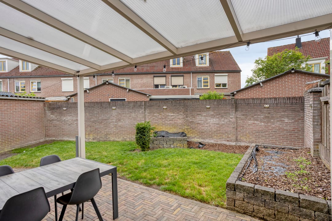 Charming Corner Family Home Near Helmond Centre — 31