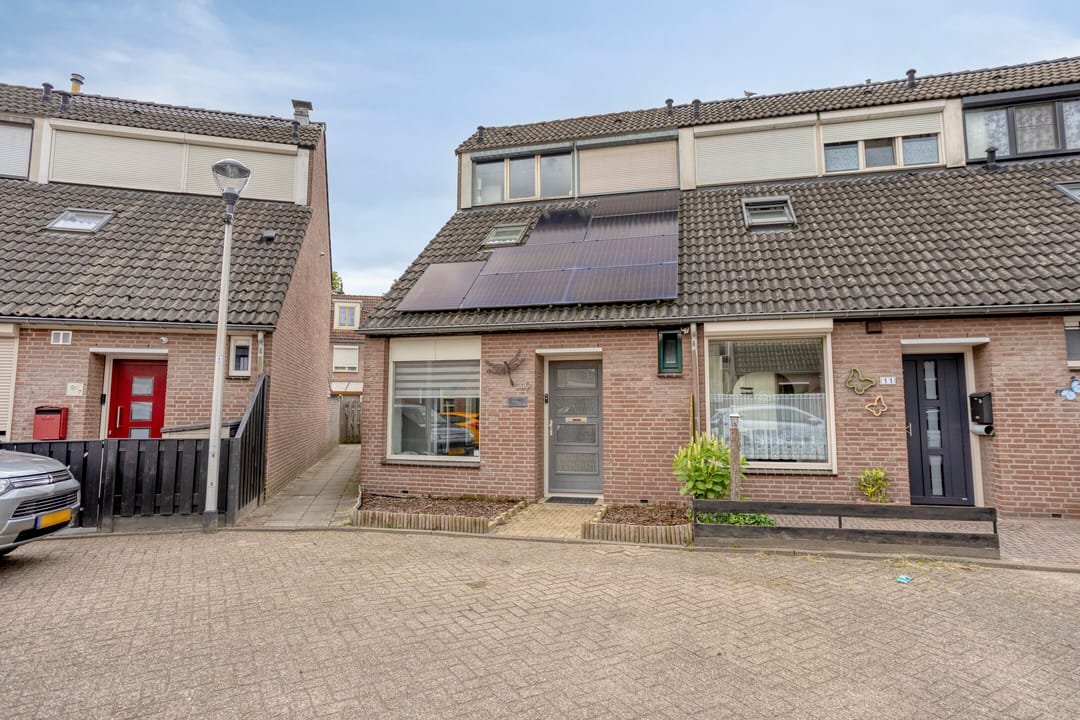 Charming Corner Family Home Near Helmond Centre — 7