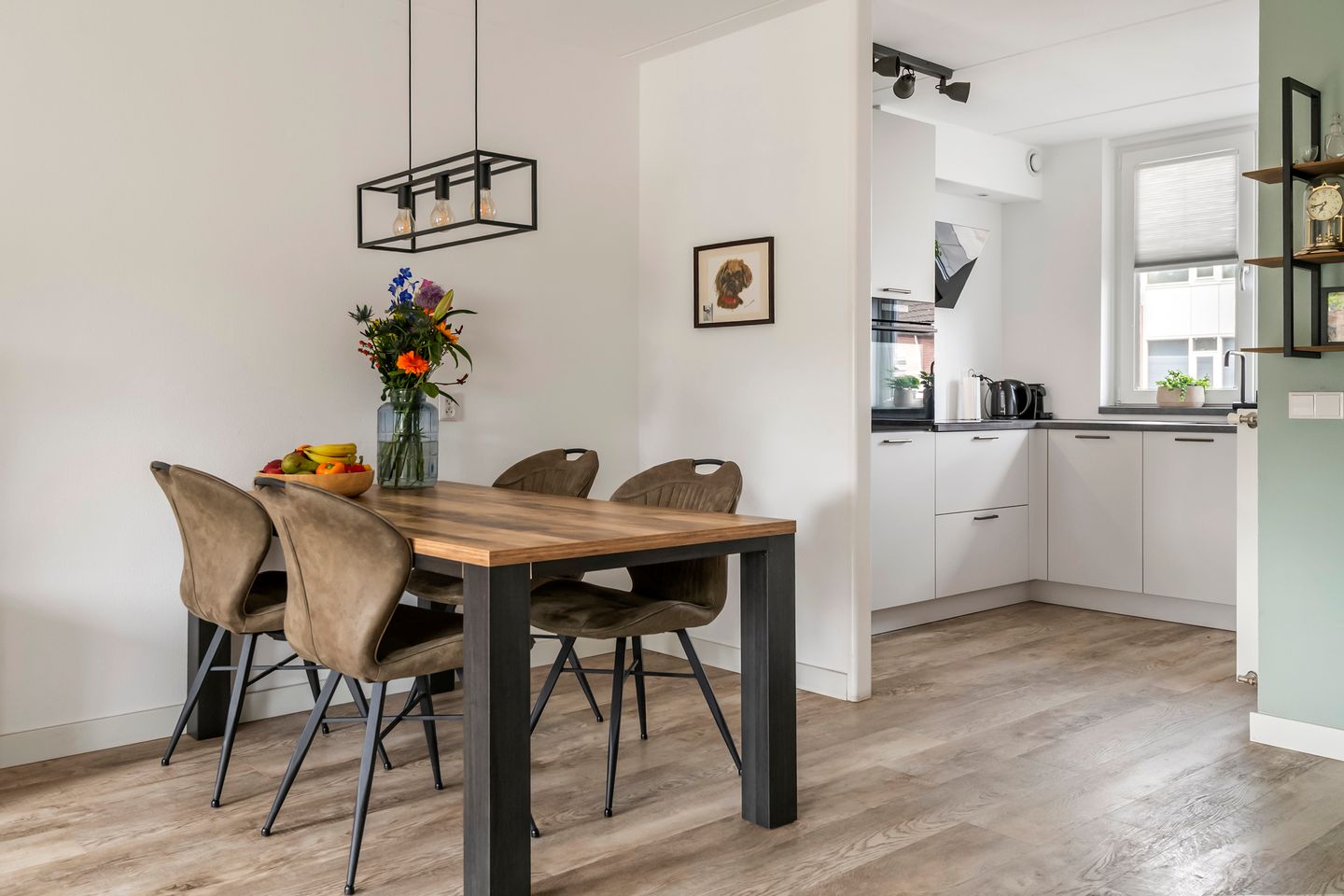 Move-in Ready Terraced Home with Sunny South-West Garden — 10