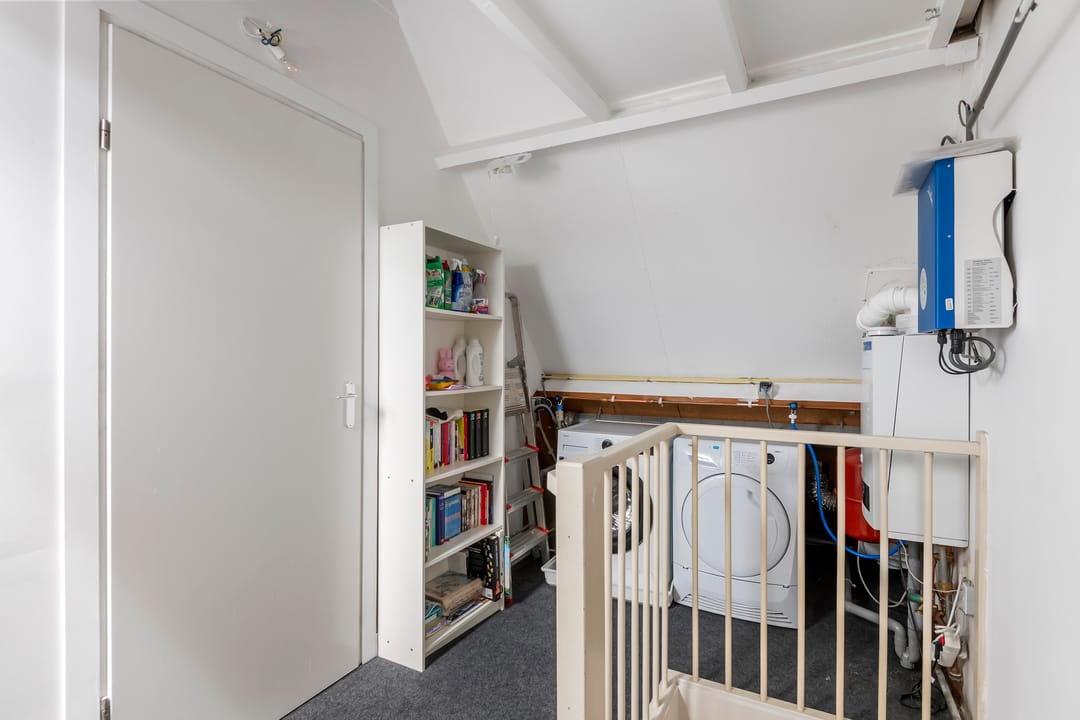 Move-in Ready Terraced Home with Sunny South-West Garden — 28