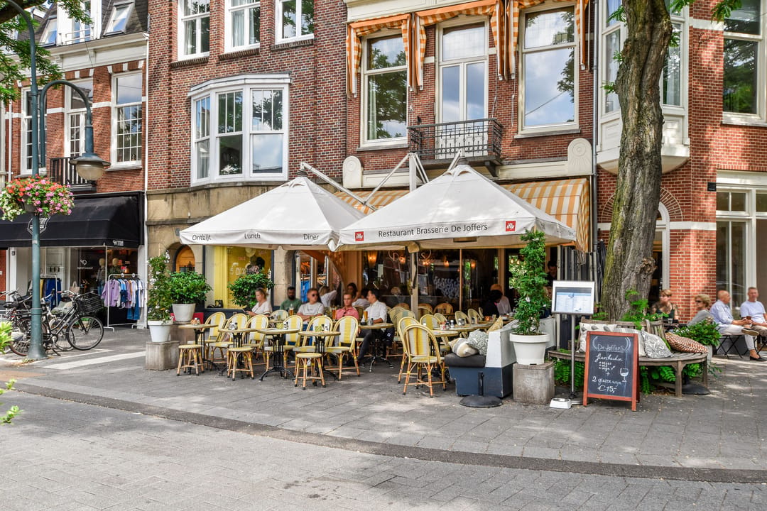 Photo 26 of Van Eeghenstraat 121-2