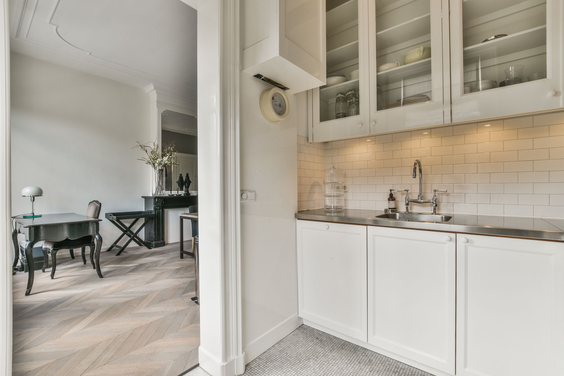 Photo 18 of Van Eeghenstraat 121-2