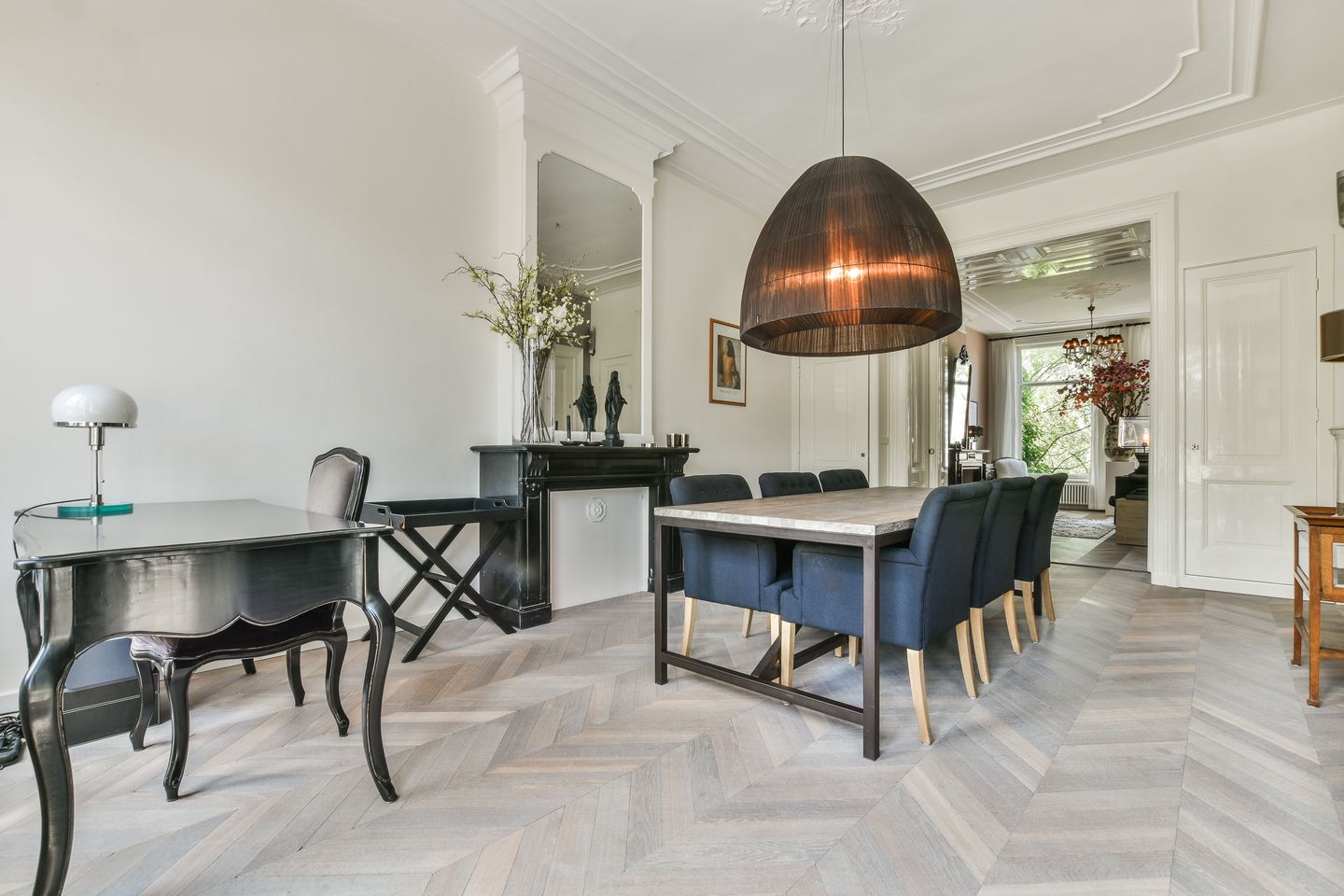 Photo 10 of Van Eeghenstraat 121-2