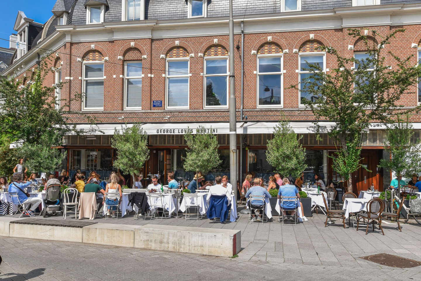 Photo 25 of Van Eeghenstraat 121-2