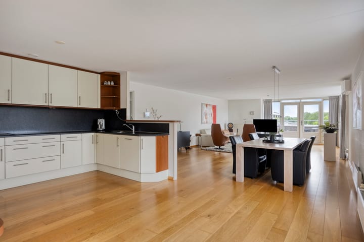 Appartement te koop: Thalesstraat 25, Brunssum