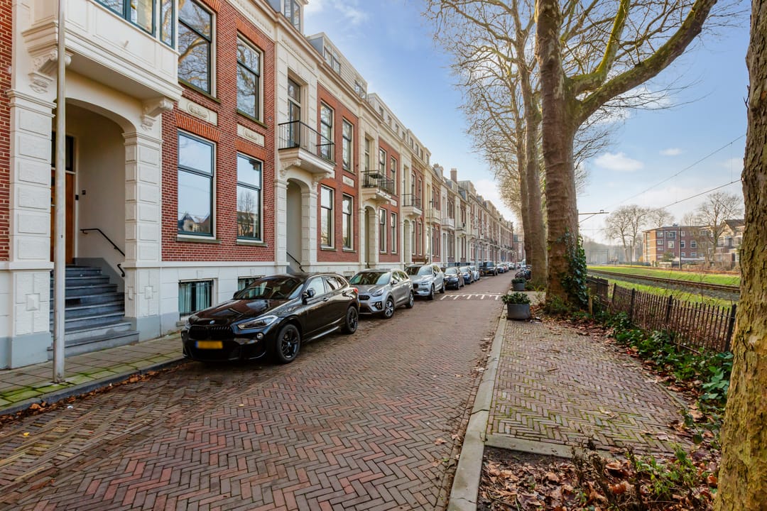 Luxury Renovated Apartment in Utrecht's Desirable Zeeheldenbuurt — 46