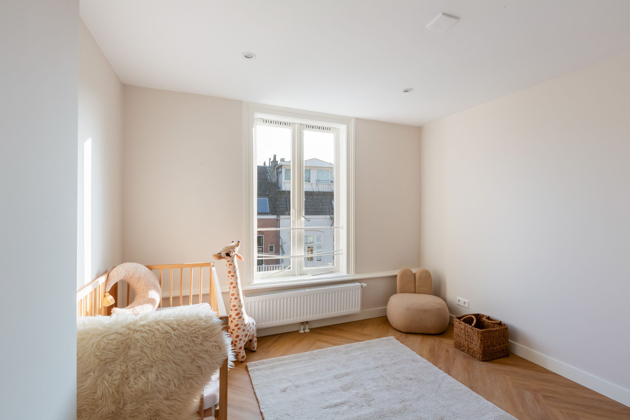 Luxury Renovated Apartment in Utrecht's Desirable Zeeheldenbuurt — 27