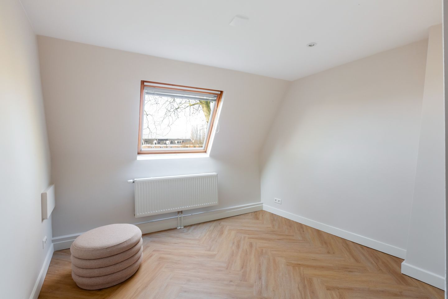 Luxury Renovated Apartment in Utrecht's Desirable Zeeheldenbuurt — 29
