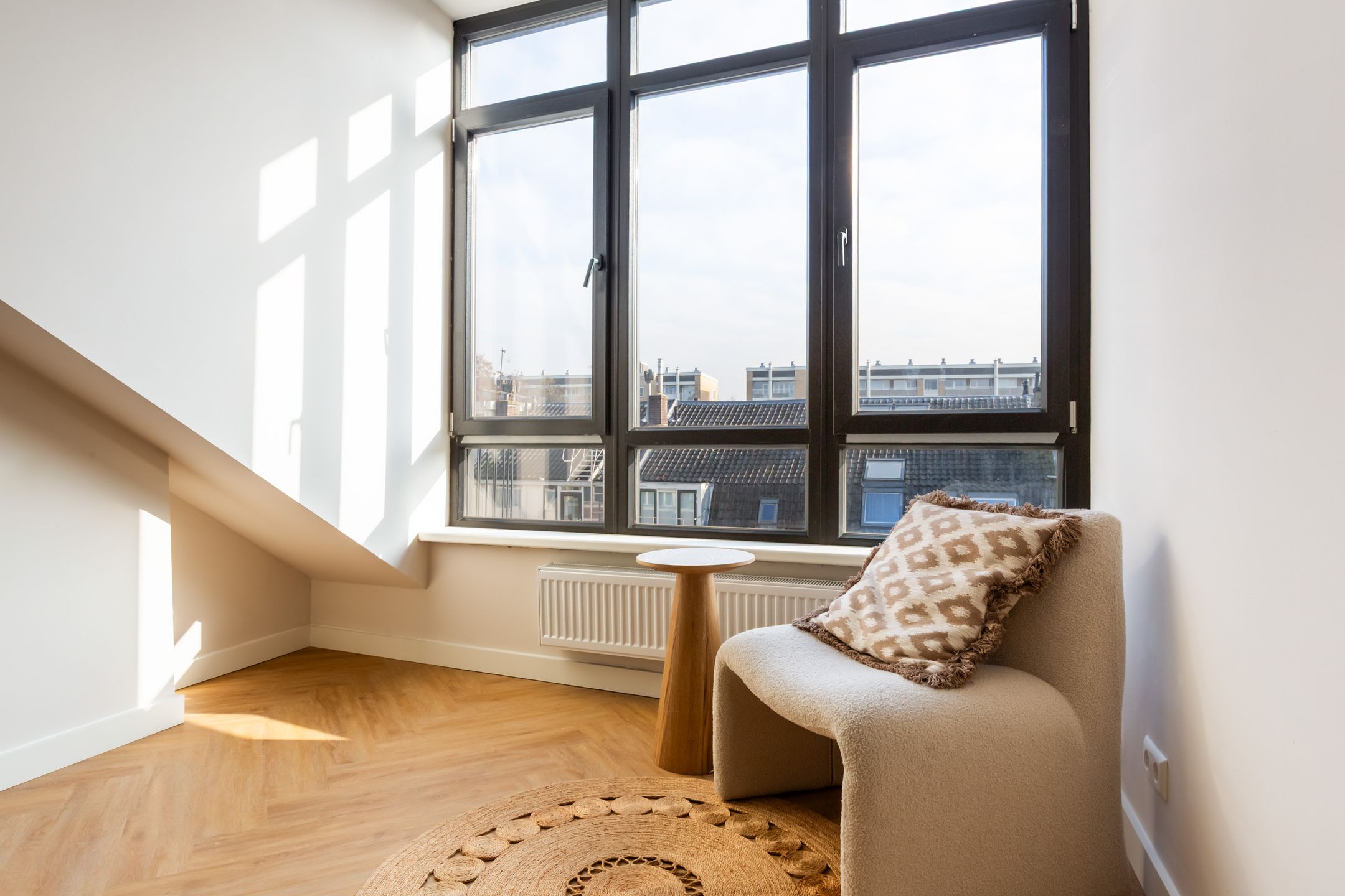 Luxury Renovated Apartment in Utrecht's Desirable Zeeheldenbuurt — 36