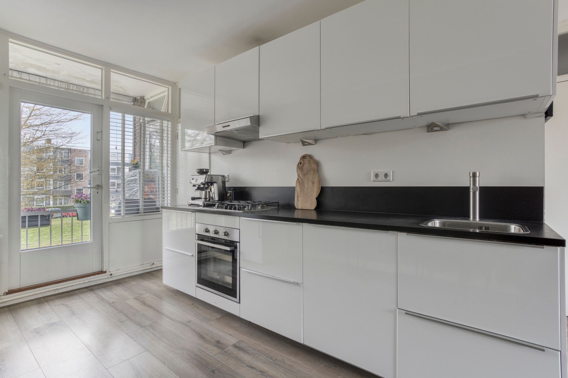 Photo 12 of Ruusbroecstraat 165