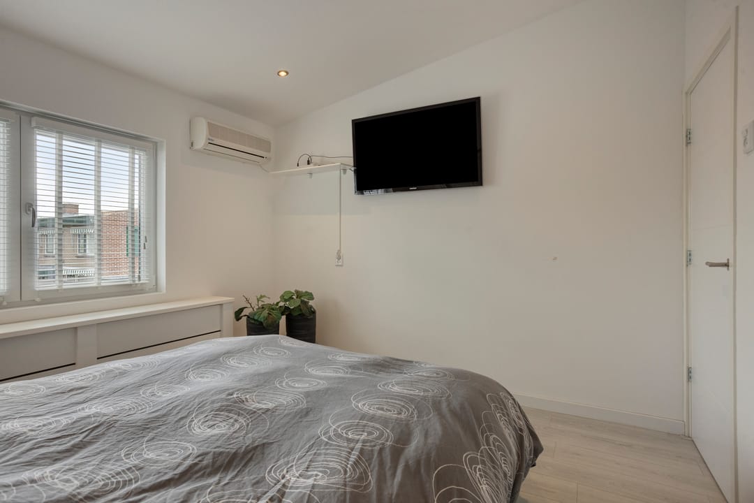 Photo 41 of Bickerstraat 13