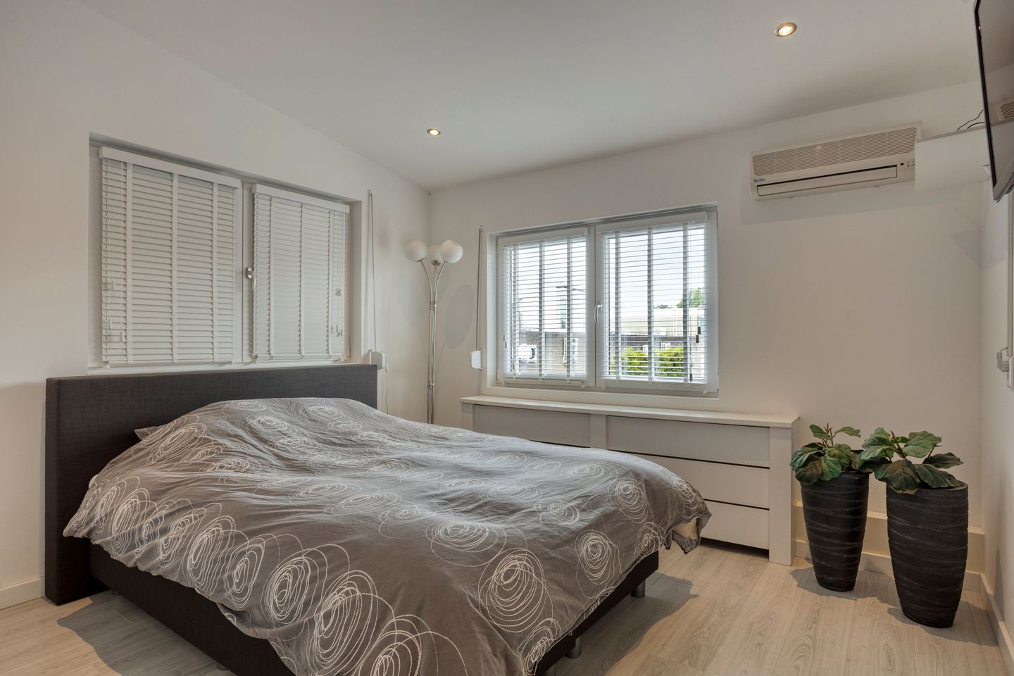 Photo 40 of Bickerstraat 13