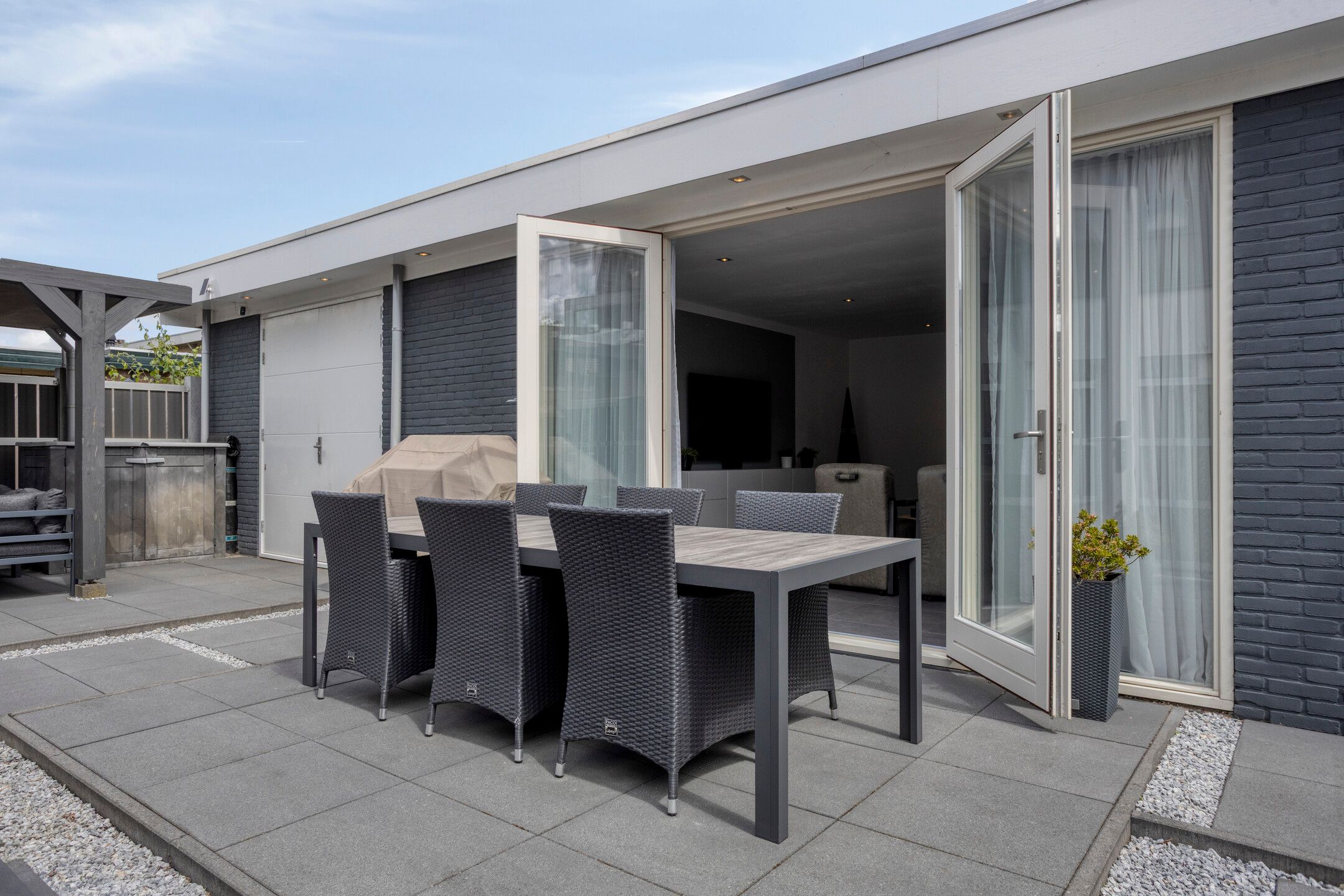 Photo 51 of Bickerstraat 13