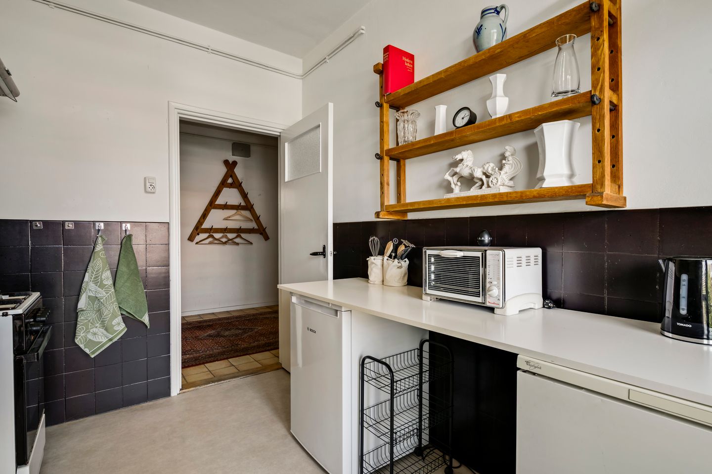 Bright First Floor Apartment with Balcony and Private Storage in Roermond — 19