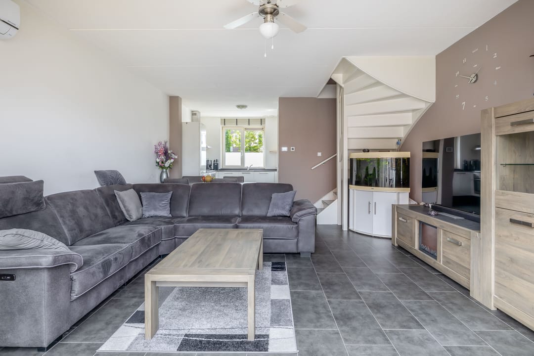 Modern Energy-Efficient Terraced Home with Three Living Levels in Zuidland — 17