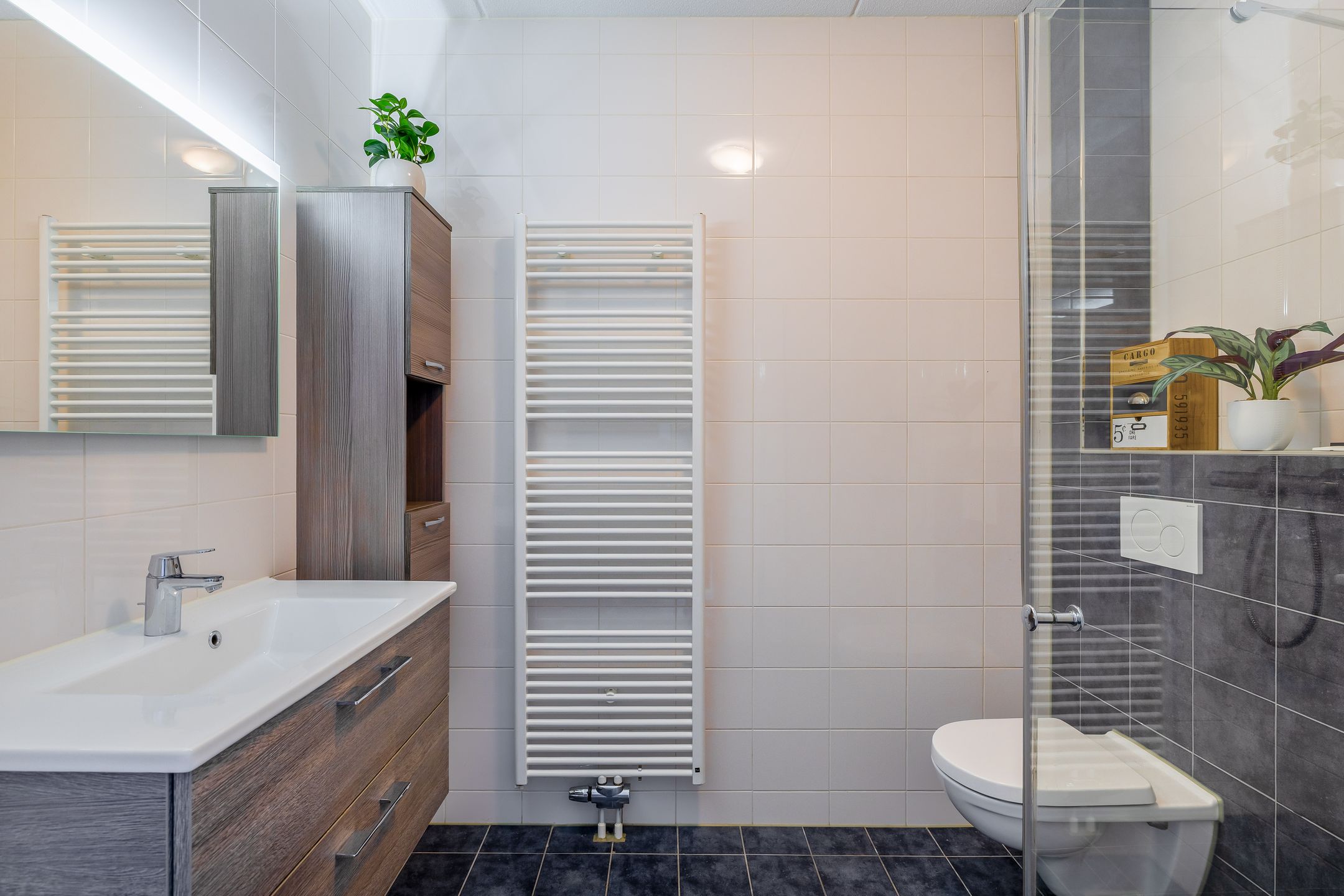 Modern Energy-Efficient Terraced Home with Three Living Levels in Zuidland — 33