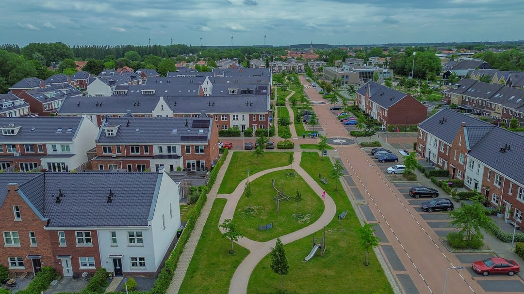 Modern Energy-Efficient Terraced Home with Three Living Levels in Zuidland — 41