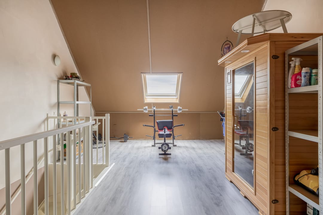 Modern Energy-Efficient Terraced Home with Three Living Levels in Zuidland — 37