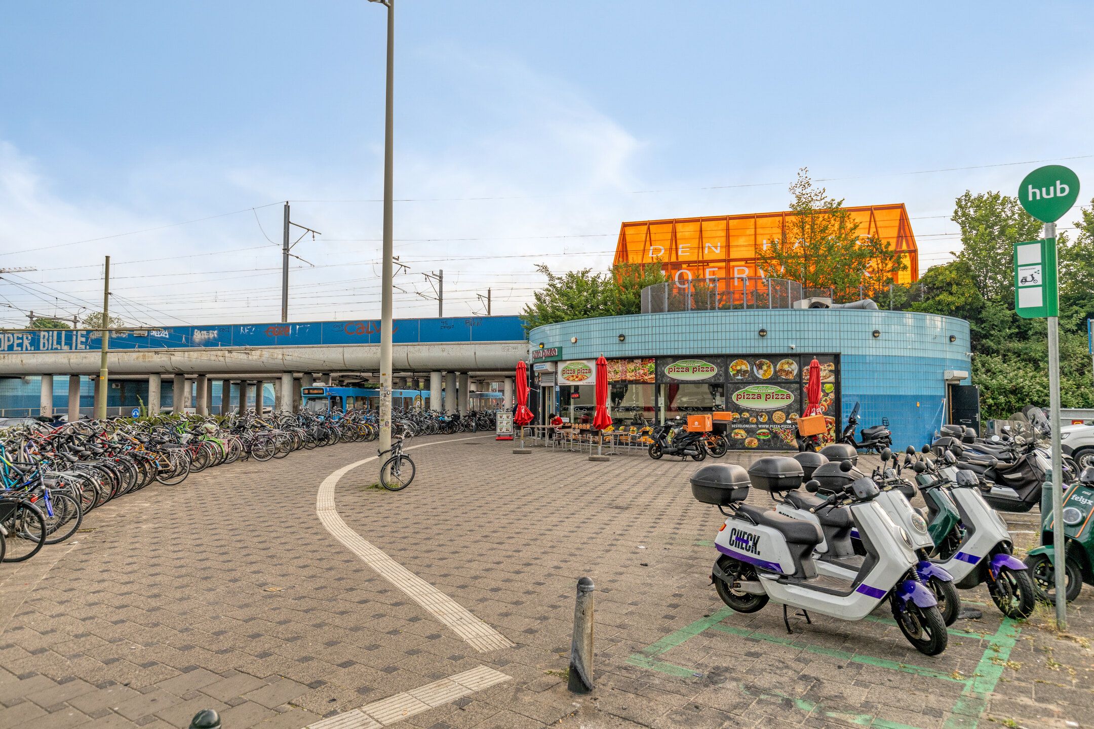 Photo 18 of Troelstrakade 915