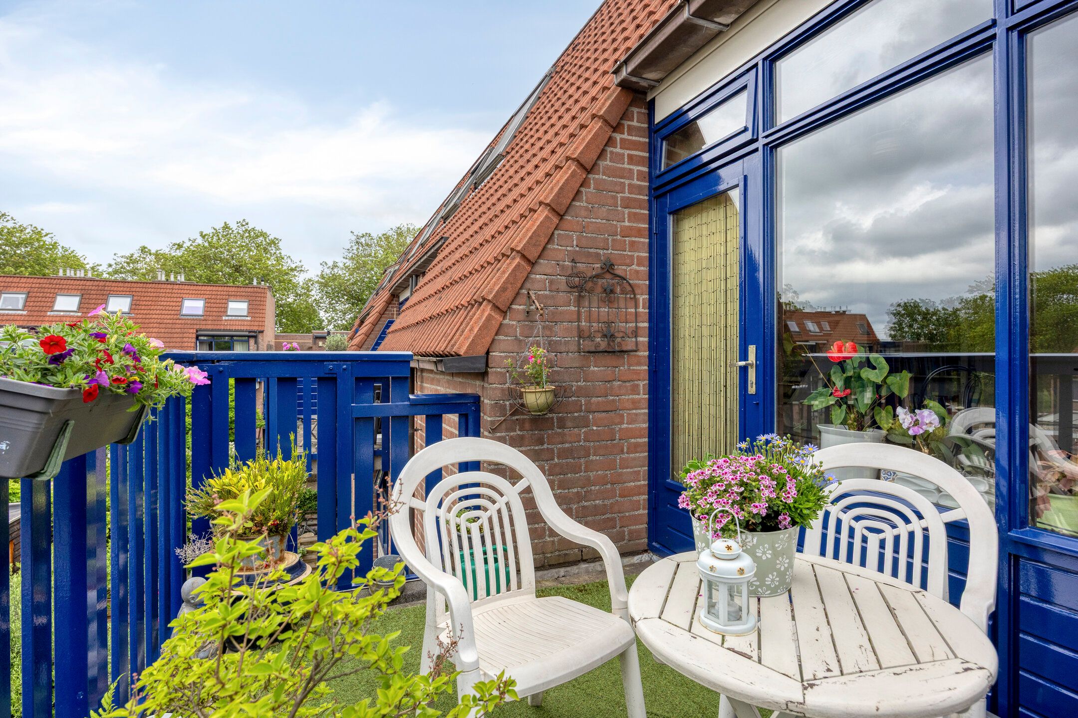 Bright 3‑room maisonette with private balcony and garden storage — 12