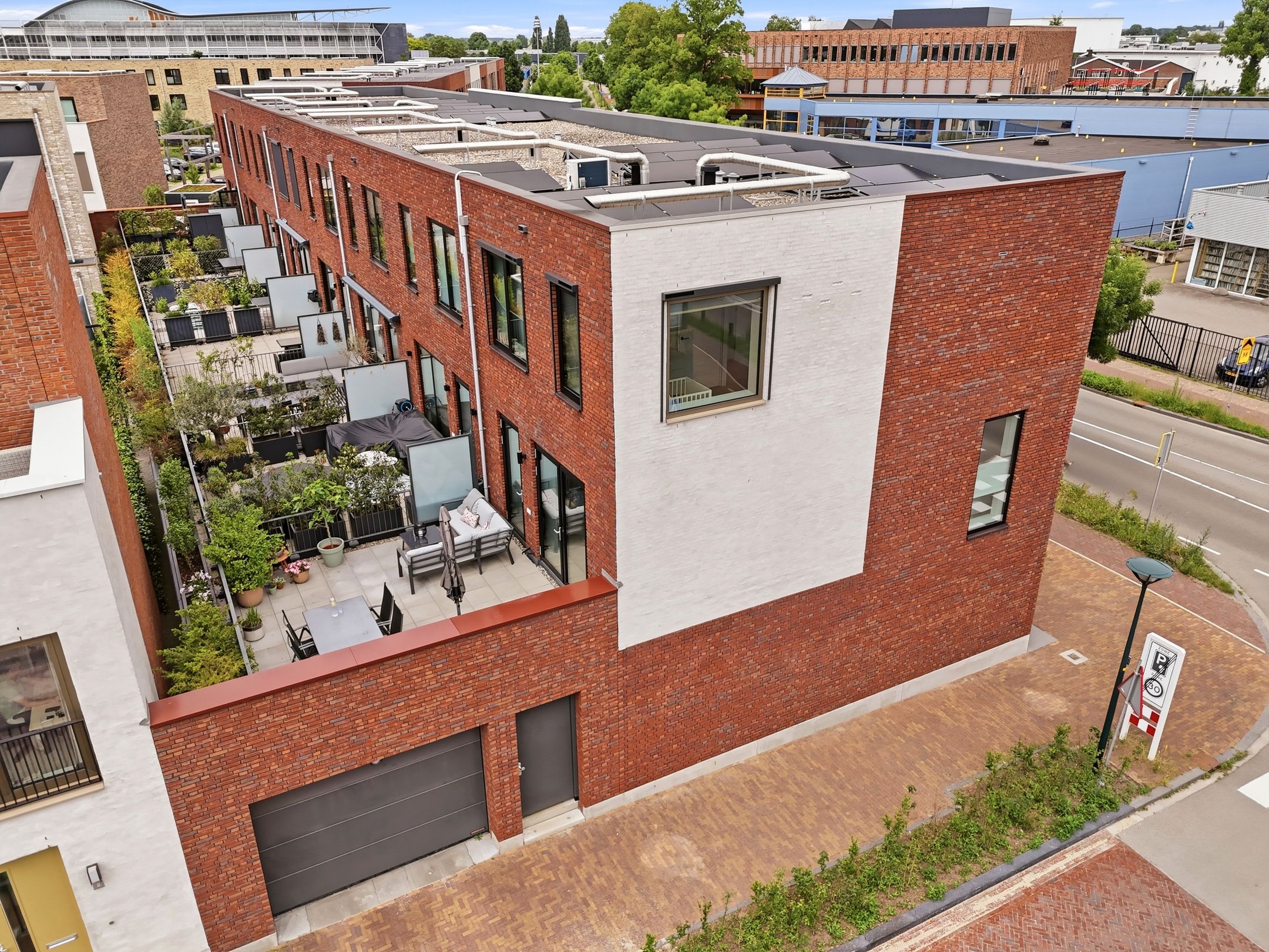 Sustainable Corner Home with Office Space in Noorderhaven — 30