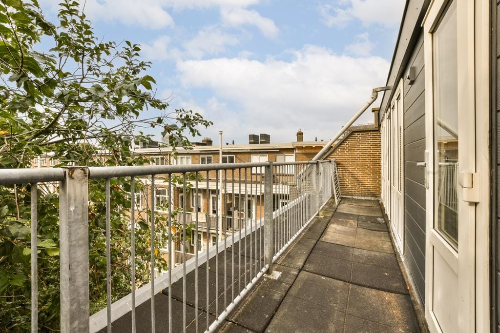 Photo 12 of Jan van Galenstraat 307-4