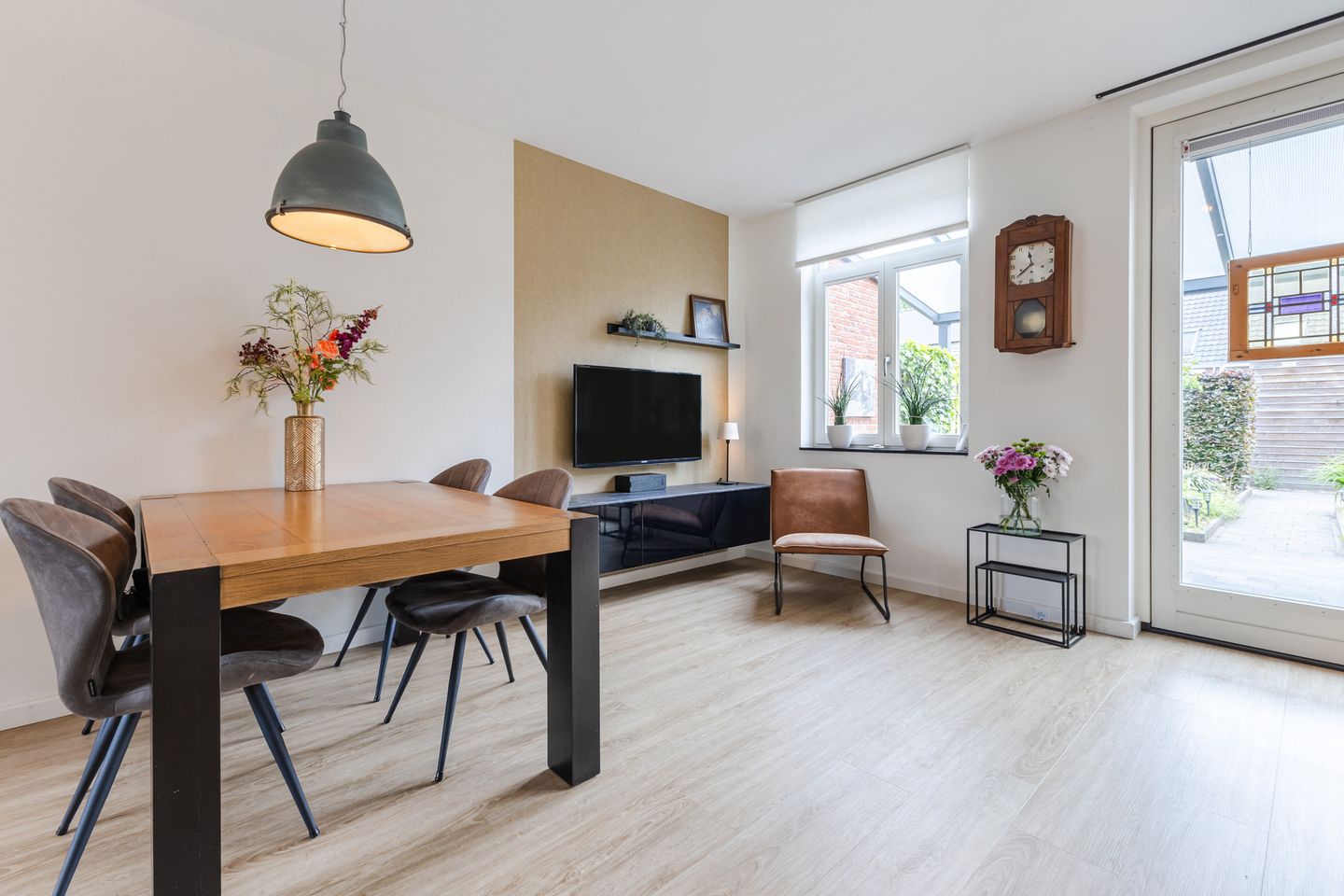 Photo 10 of Cederstraat 8