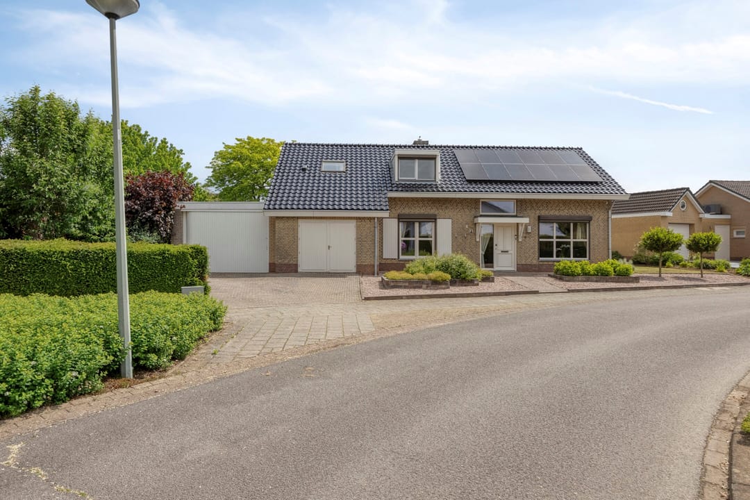 Spacious Family Home in Hagenaarpark Maasbracht — 52