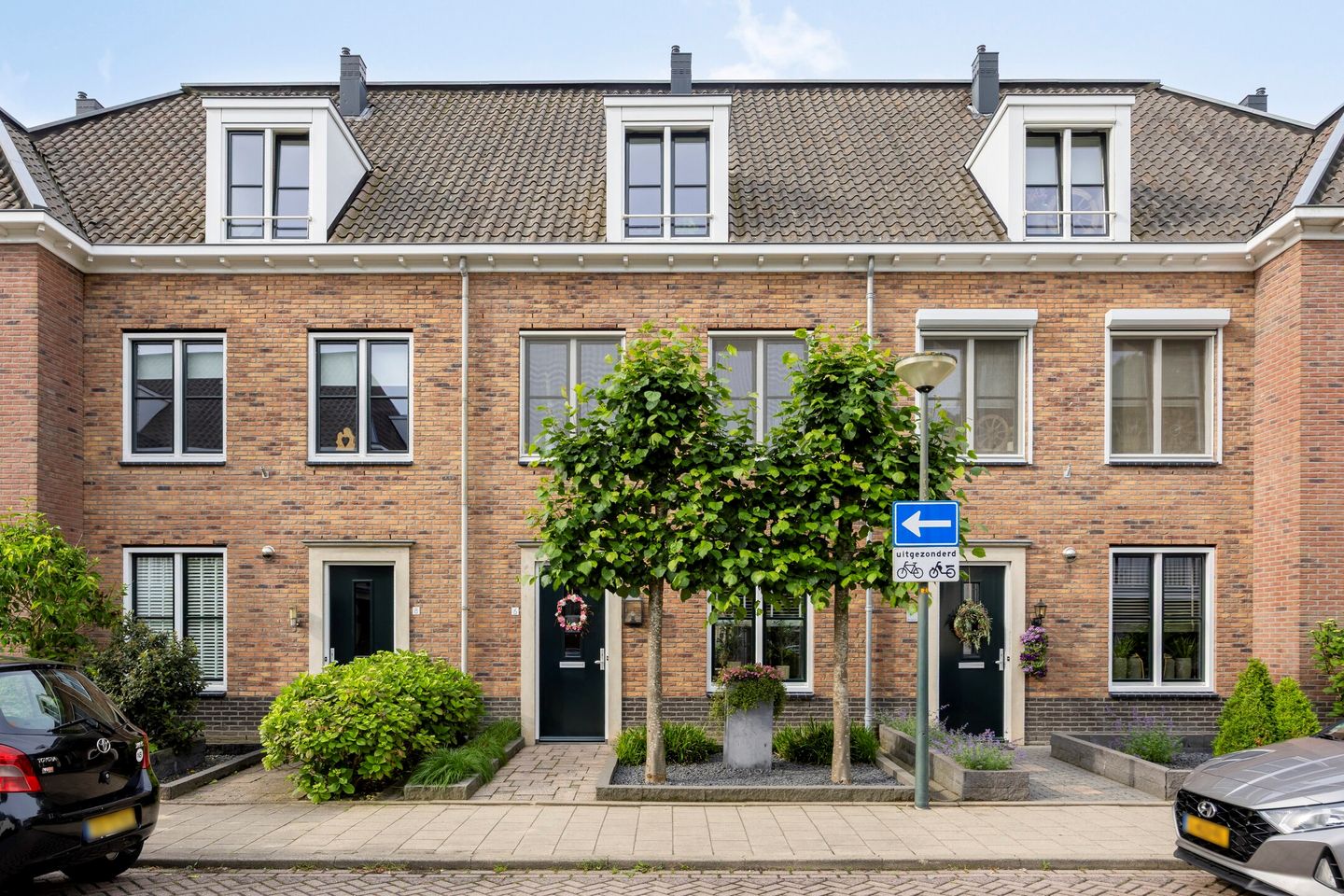 Foto 1 van Gelderse Roos 6
