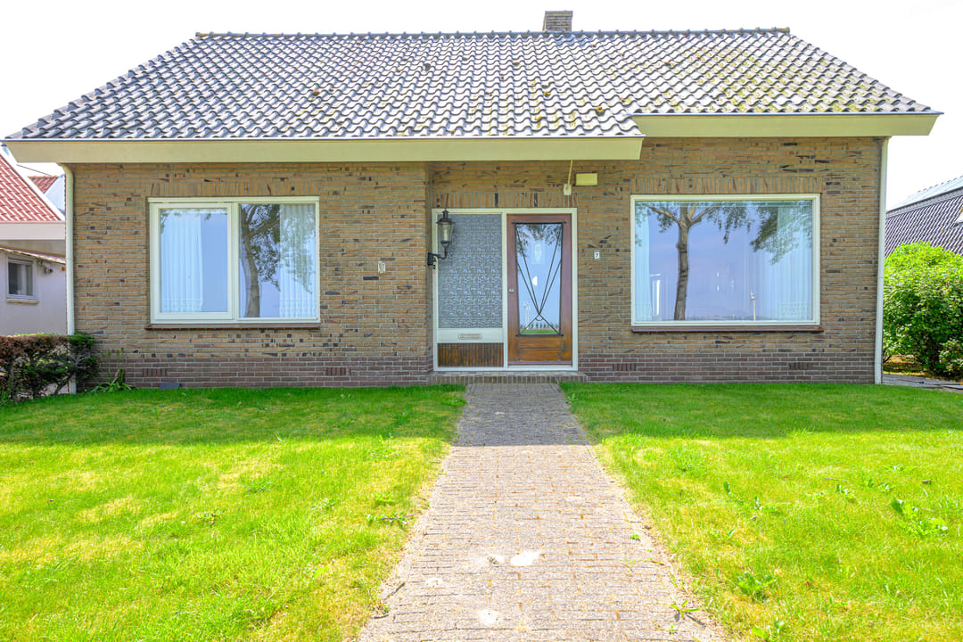 Detached Waterfront Home with Open Views in Picturesque Twisk — 43