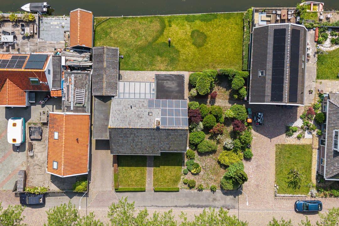 Detached Waterfront Home with Open Views in Picturesque Twisk — 52