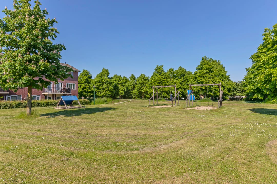 Spacious and Energy Efficient Family Home with South-Facing Garden — 41