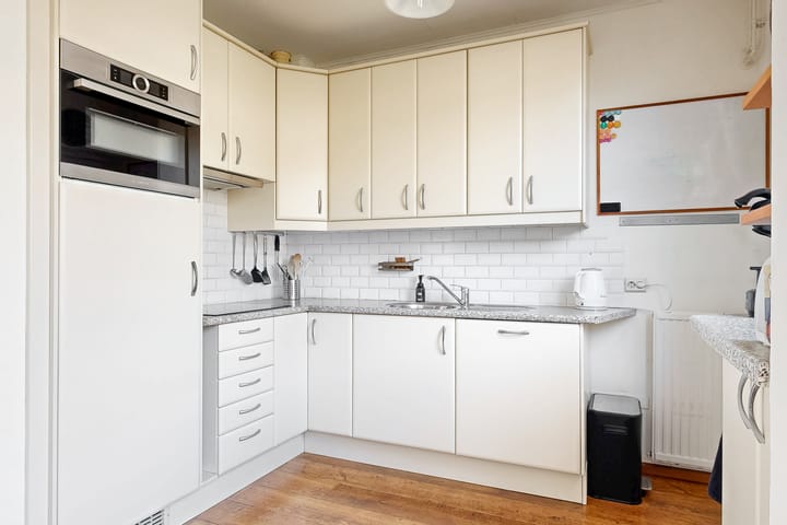 Tussenwoning te koop: Dorpsstraat 34, Zegveld