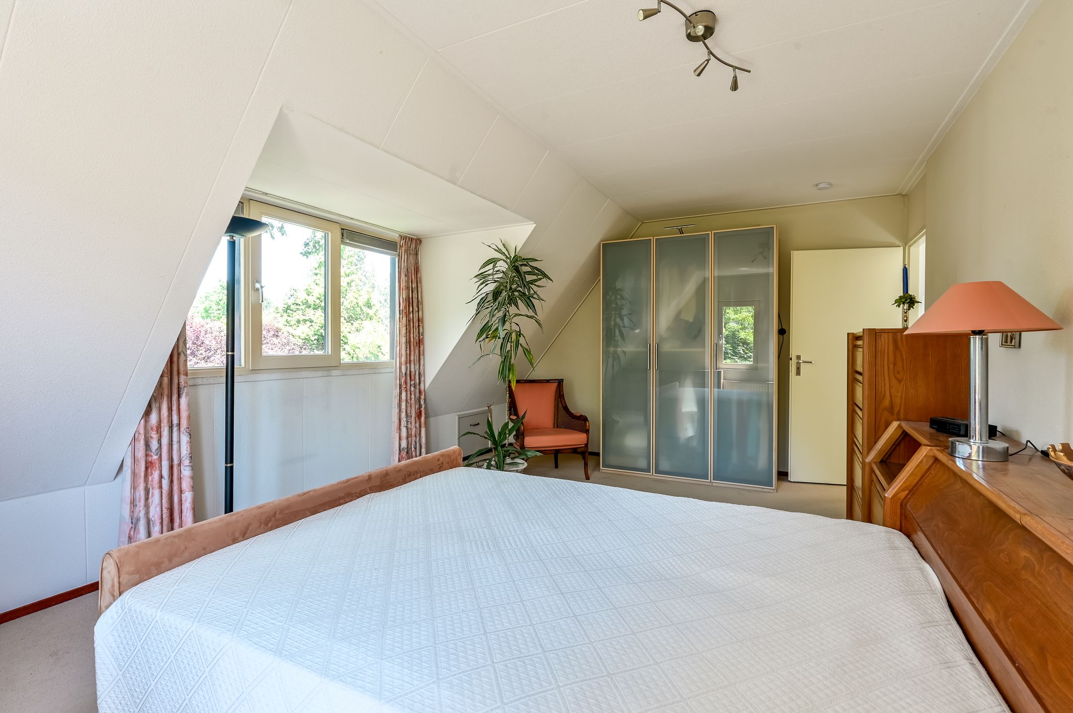 Spacious Family Home in Filmwijk Almere — 30