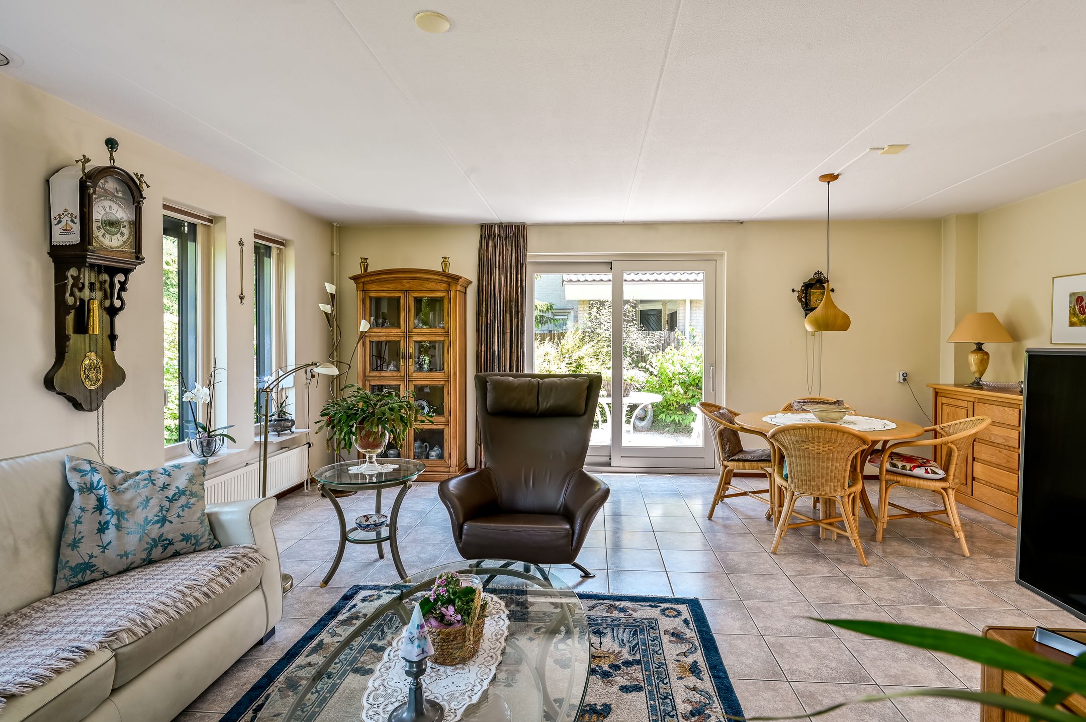 Spacious Family Home in Filmwijk Almere — 18