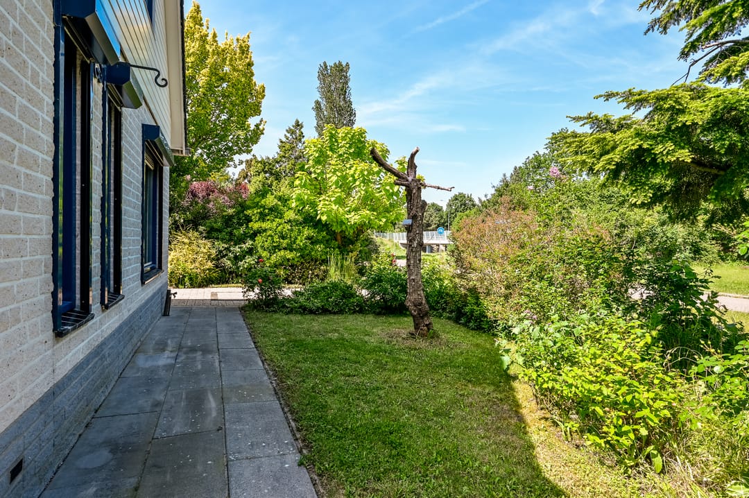 Spacious Family Home in Filmwijk Almere — 43